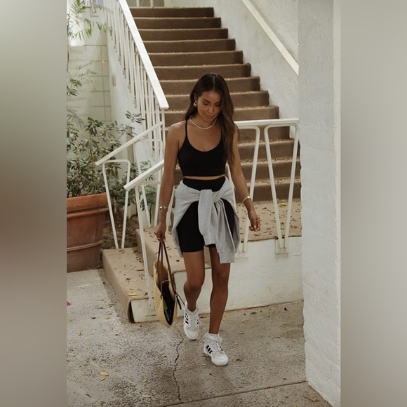 NWT Bandier x Sincerely Jules The Bryn 7" Biker Short - Picture 6 of 11